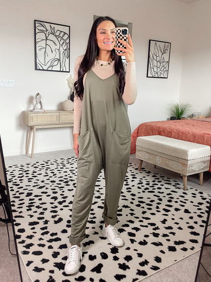 Sleeveless V-Neck Pocketed Jumpsuit