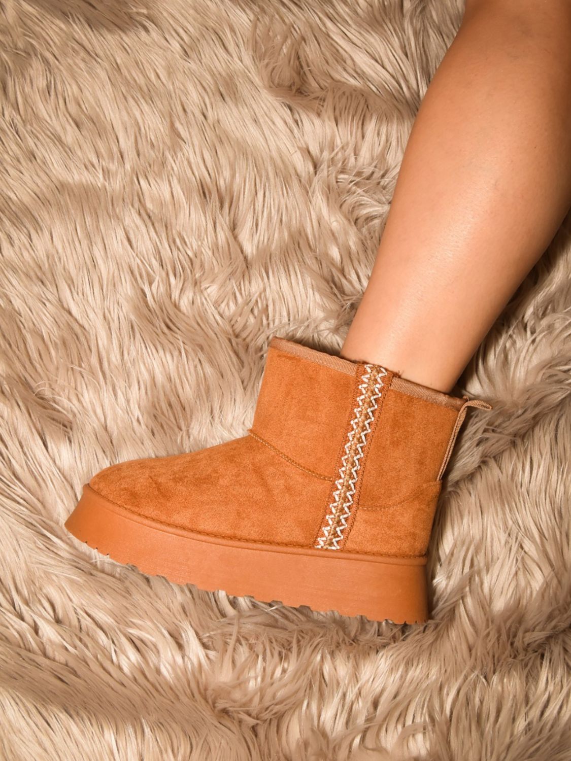 Diva Platform Boots in Caramel